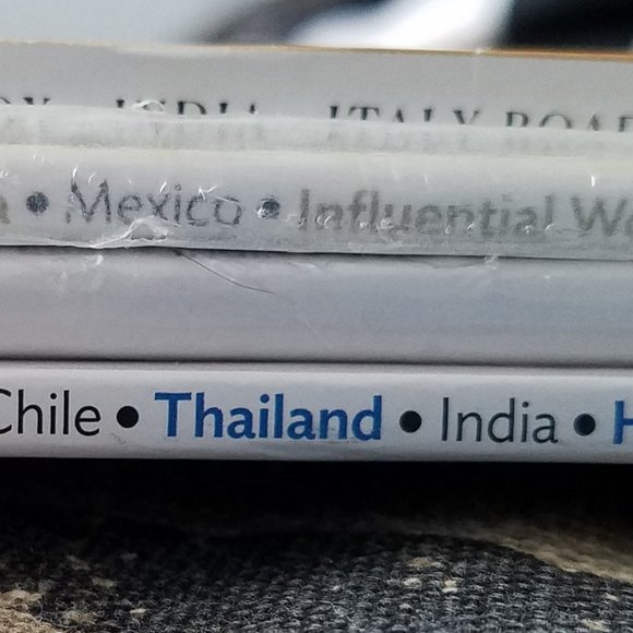 Conde Nast Traveler Magazine Lot of 4 issues including March 2020, 2 Gold Lists - Picture 10 of 13